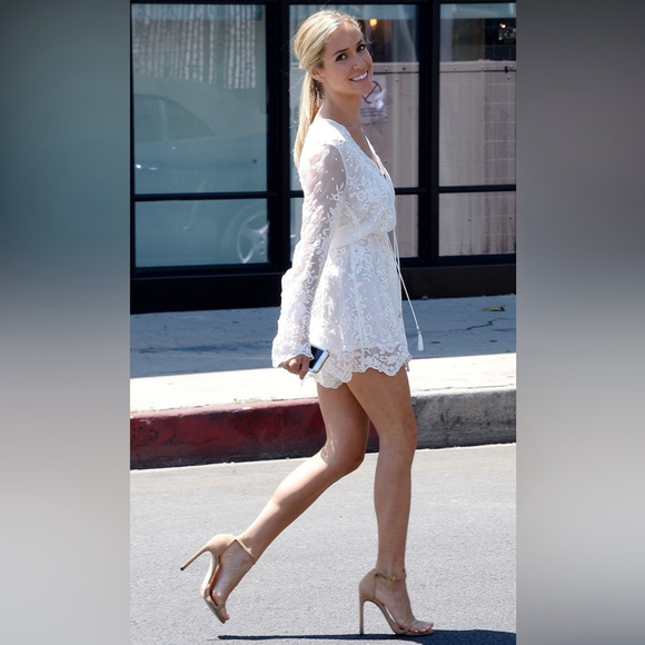 Ivory White Lace Long Sleeve Romper Fully Lined Size Small - Picture 8 of 8